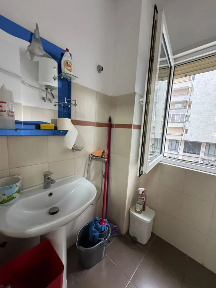 Durres, jepet me qera apartament 1+1 Kati 2, 50 m² 250 € (Vollga)