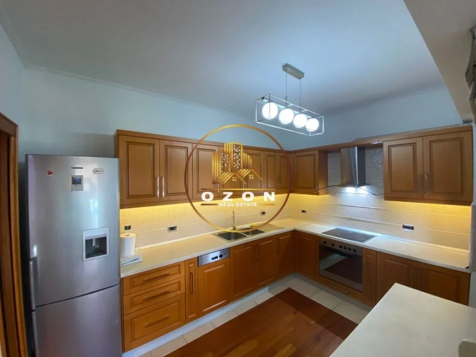 Apartament me Qera 2+1+2, Rruga e Kosovareve!