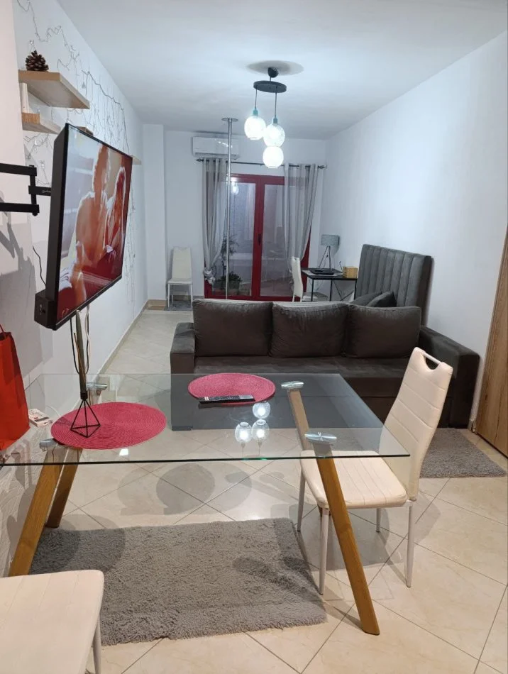 Durres, shitet garsonier 1+1 Kati 1, 51 m² 65.000 € (Rruga Pavaresia)