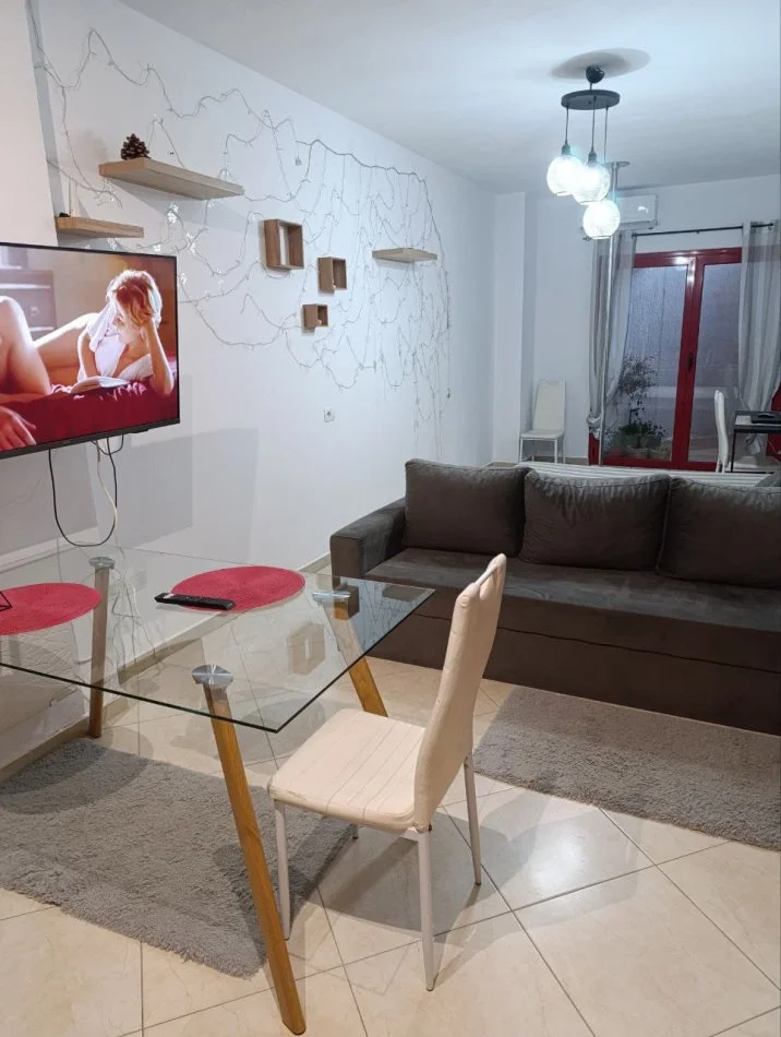 Durres, shitet garsonier 1+1 Kati 1, 51 m² 65.000 € (Rruga Pavaresia)
