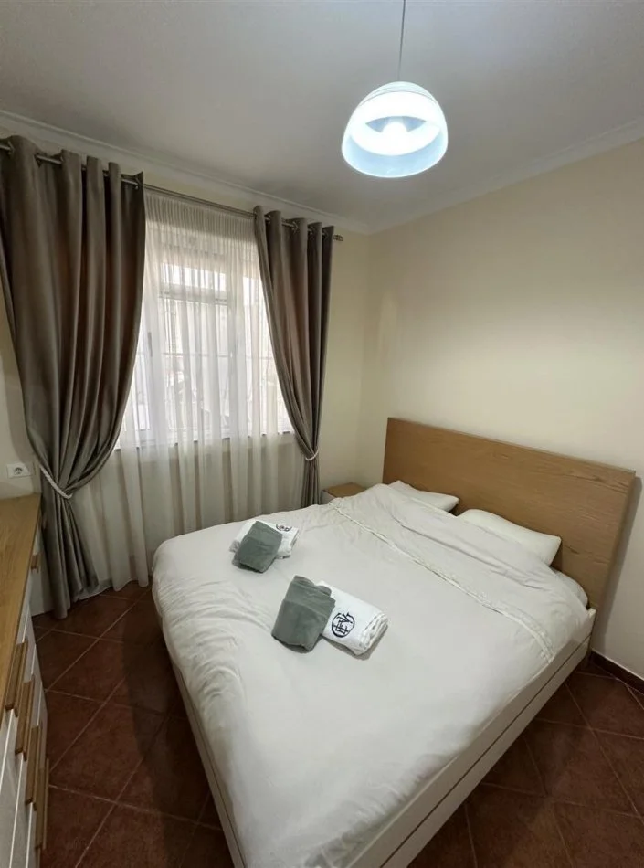 Tirane, jepet me qera apartament Kati 0, 50 m² 450 € (Rruga e Elbasanit)