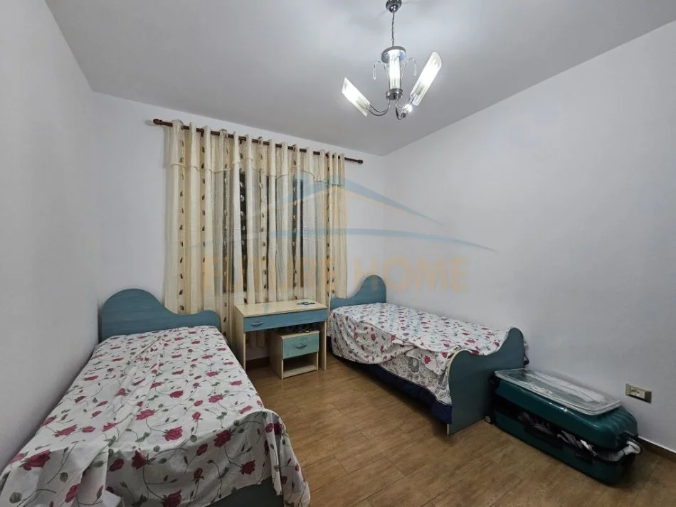Tirane, jepet me qera apartament 2+1 Kati 2, 115 m² 500 € (RRUGA KRISTAQ CAPO)