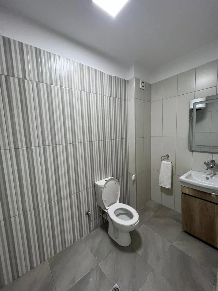 Tirane, shitet apartament 2+1 Kati 1, 91 m² 146.000 € (astir)