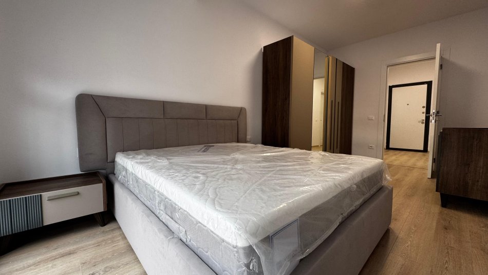 Tirane, jepet me qera 1+1 , 80 m² 500 € (Bulevardi i Ri)