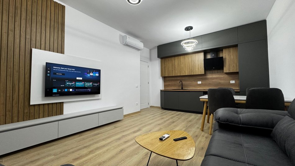 Tirane, jepet me qera 1+1 , 80 m² 500 € (Bulevardi i Ri)