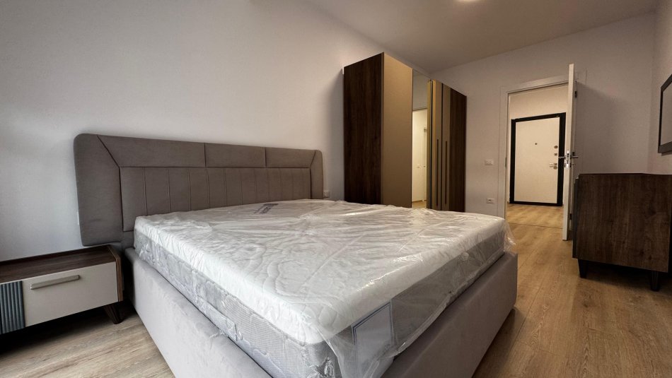 Tirane, jepet me qera 1+1 , 80 m² 500 € (Bulevardi i Ri)