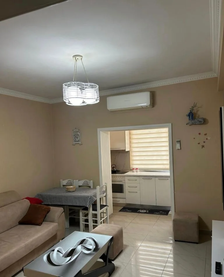 Tirane, shitet apartament 1+1 Kati 3, 53 m² (Rruga Hoxha Tahsim, prane Bar Oslo)