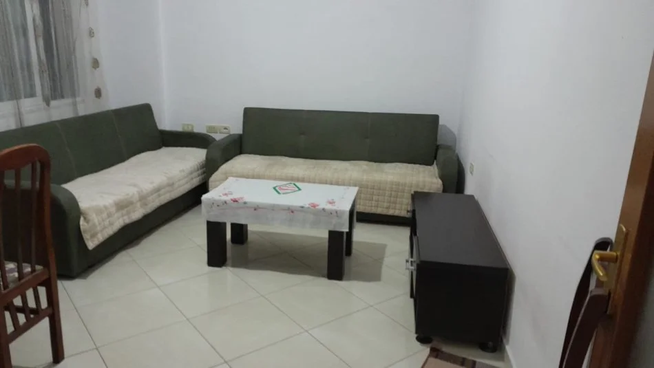 Apartament 1+1 me qira mbi Rezidencen Amerikane 270 Euro