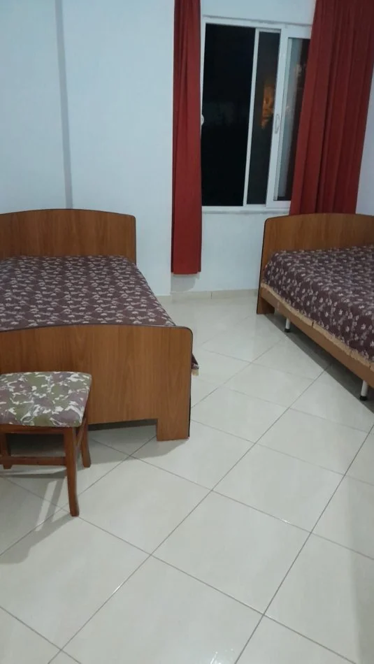 Apartament 1+1 me qira mbi Rezidencen Amerikane 270 Euro