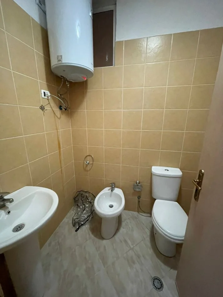 Tirane, shitet apartament 2+1 Kati 7, 123 m² 100.000 € (astir)