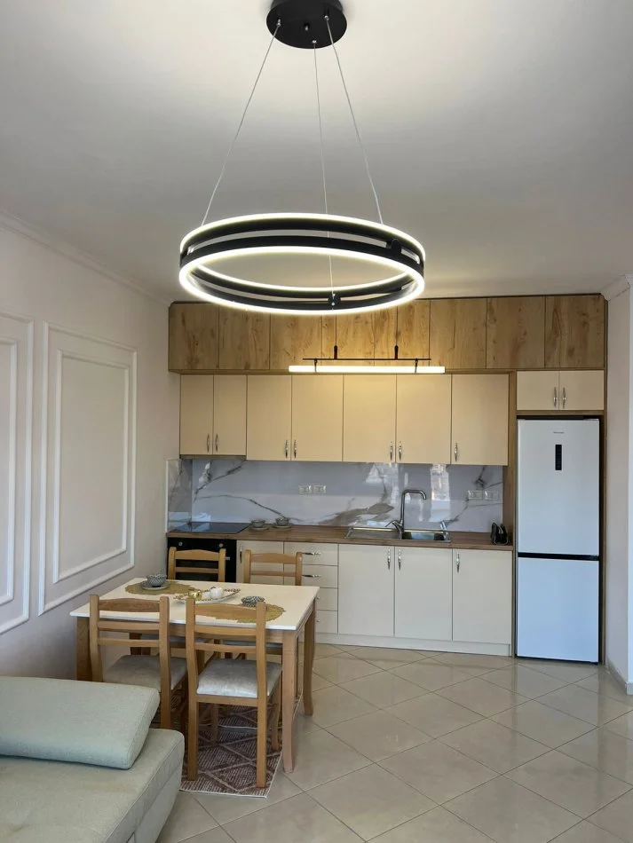 Tirane, shitet apartament 2+1+Ballkon Kati 8, 98 m² 143.000 € (astiri)