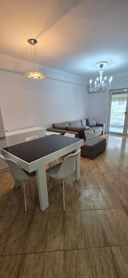 Tirane, jap me qera 1+1 Kati 4, 57 m² 135.000 € (Rr Ndre Mjeda!)