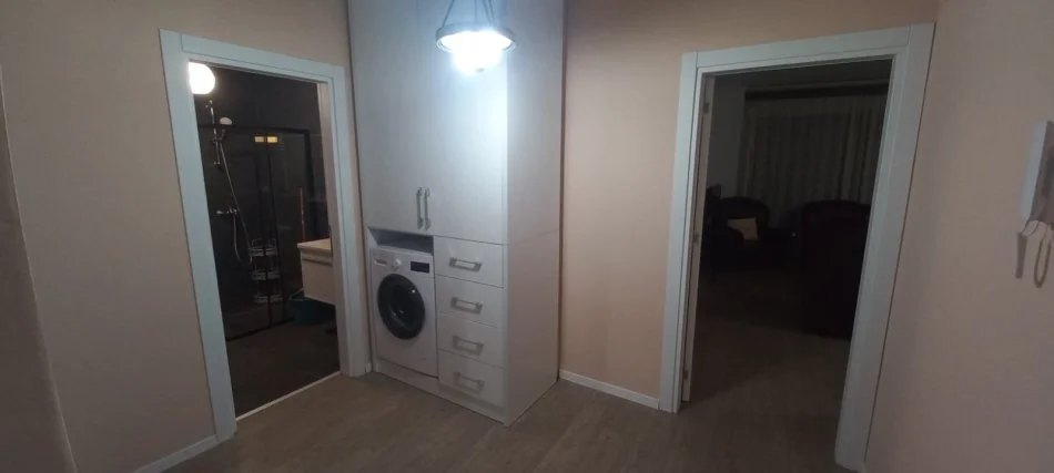Tirane, jepet me qera apartament 1+1+Ballkon Kati 4, 73 m² 650 € (Kodra e Diellit)