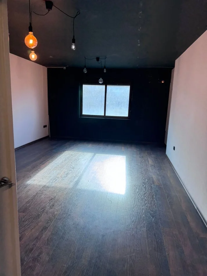 Tirane, jepet me qera apartament 2+1 Kati 4, 100 m² 550 € (statcioni i trenit)