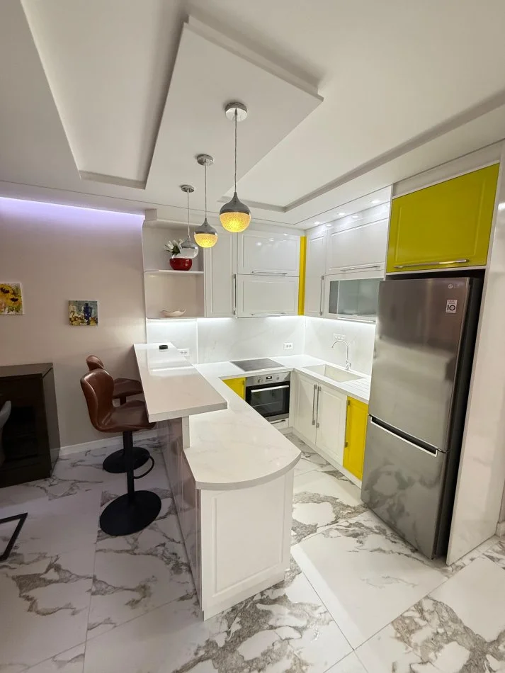 Tirane, jepet me qera apartament 2+1+Ballkon Kati 4, 125 m² 1.200 € (Parku Olimpik)