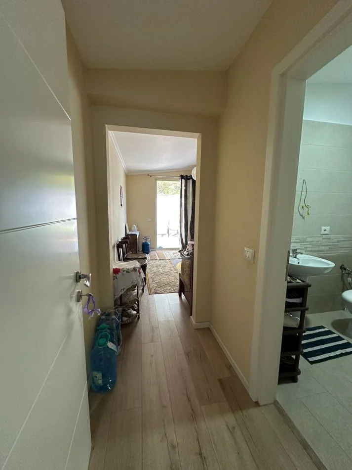 Tirane, shitet apartament 3+1+Ballkon Kati 2, 122 m² 215.000 € (Selite e Vjeter)