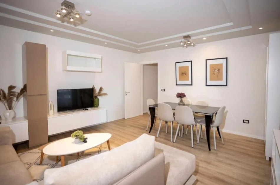 Tirane, jepet me qera apartament Kati 4, 123 m² 1.400 € (Rruga Sami Frasheri, Kompleksi NOBIS)