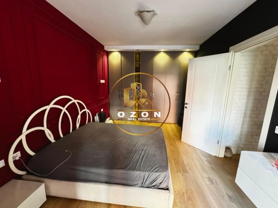 Apartament 1+1+Post Parkimi për shitje tek Kompleksi Delijorgji, Rruga e Kavajës!