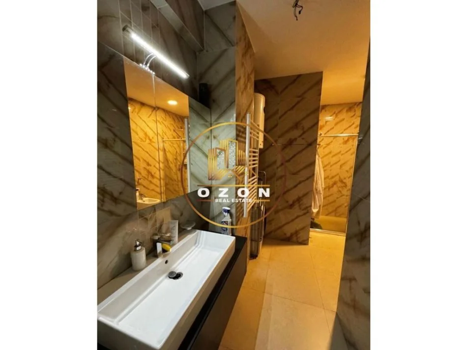 Apartament 1+1+Post Parkimi për shitje tek Kompleksi Delijorgji, Rruga e Kavajës!