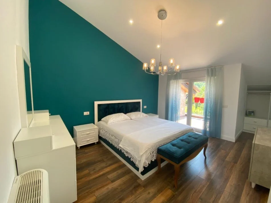 Tirane, jepet me qera apartament+verande | Penthouse 3+1+Aneks+Ballkon Kati 3, 200 m² 1.500 € (Secret Garden, Prane TEG)