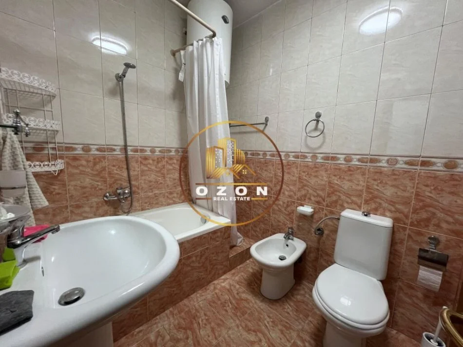 Apartament Me Qira 1+1 Tek Komuna e Parisit!