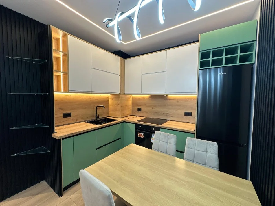 Tirane, jepet me qera apartament 2+1 Kati 5, 84 m² 600 € (Laprake)