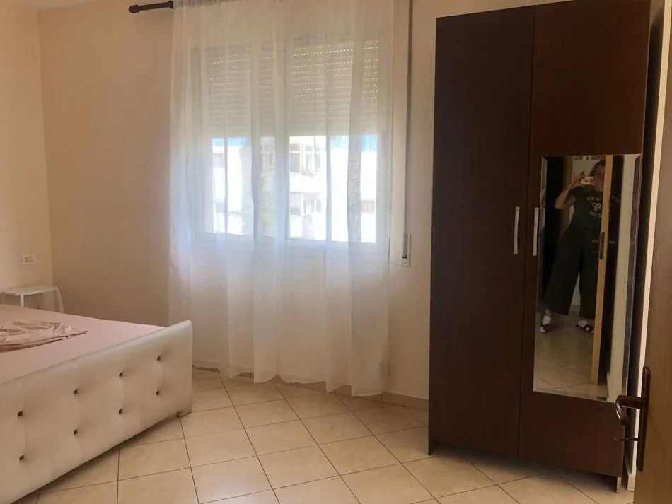 Tirane, jepet me qera apartament 2+1 Kati 3, 100 m² 600 € (Don Bosko)
