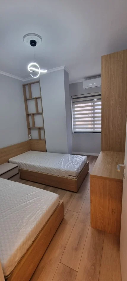 Tirane, jepet me qera apartament 2+1 Kati 5, 84 m² 600 € 
