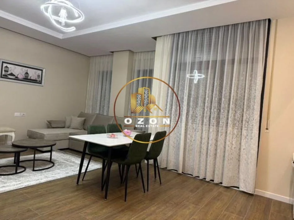 Apartament 2+1+2 për qira, i pa banuar më parë tek ish Sheshi Shqiponja!