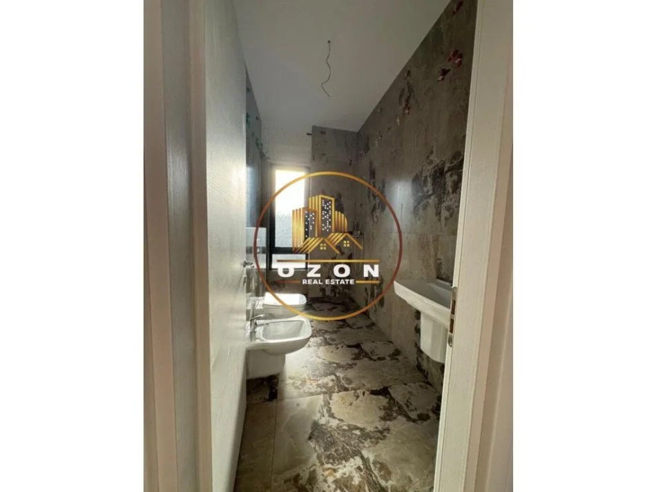 Apartament 2+1+2 për qira, i pa banuar më parë tek ish Sheshi Shqiponja!