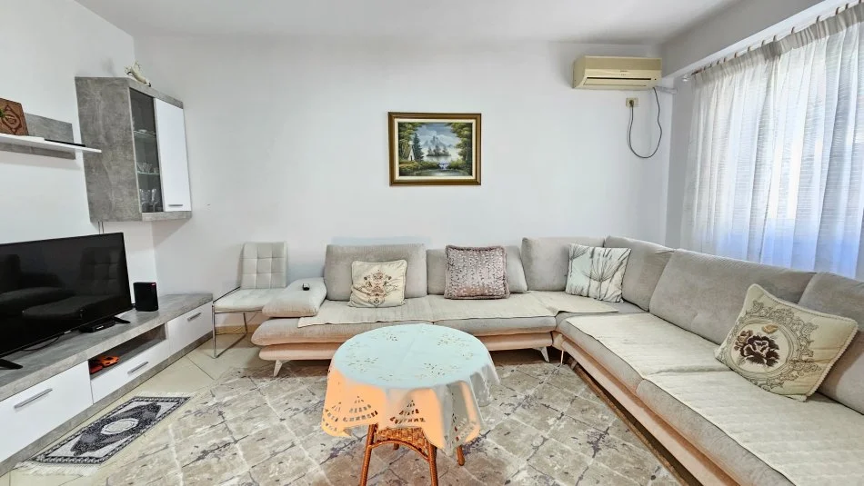 Shqiperi, shitet apartament 3+1+Ballkon Kati 4, 119 m² 180.000 € (Rruga Jordan Misja, Stacioni i trenit, Tiranë.)