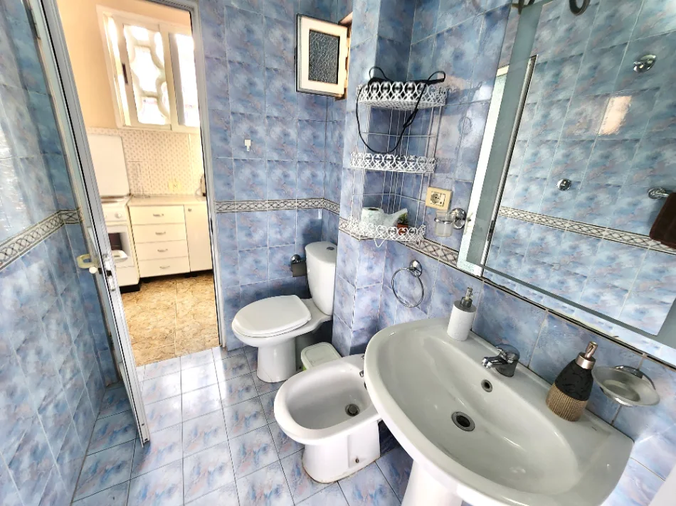 Me Qera: 1+1+Kuzh. me Vete (Qender - Plazza, pas Muzeut) K4, me Ashensor - i Mobiluar, 2 Kondicioner | 600 Euro/Muaj