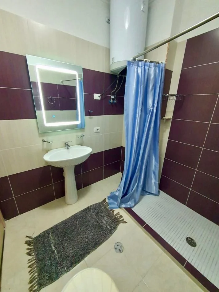 Tirane, jepet me qera apartament 2+1 Kati 3, 120 m² 550 € 