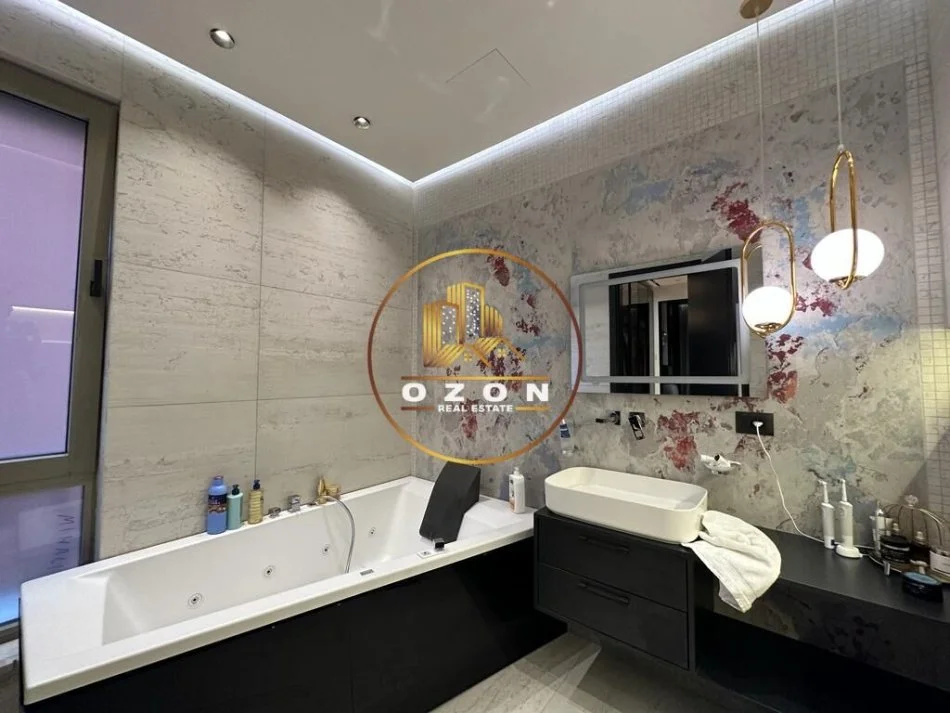 Apartament luksoz 2+1+2 për shitje tek Kompleksi Delijorgji, Rruga e Kavajës!