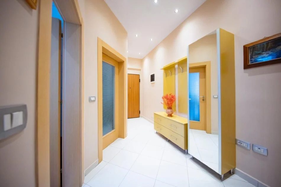 Tirane, jepet me qera apartament 1+1 Kati 2, 66 m² 600 € (Stadiumi Dinamo)