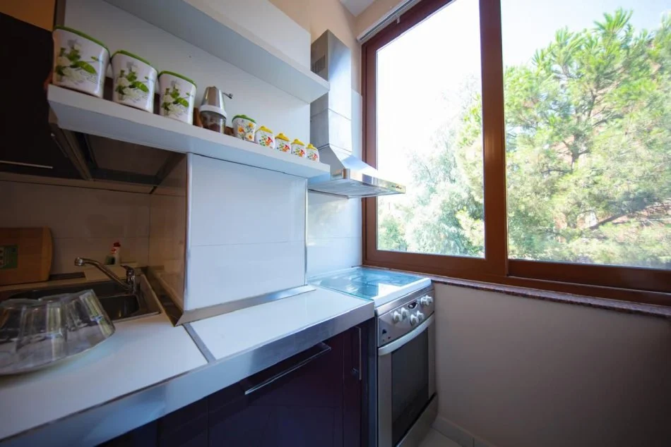 Tirane, jepet me qera apartament 1+1 Kati 2, 66 m² 600 € (Stadiumi Dinamo)