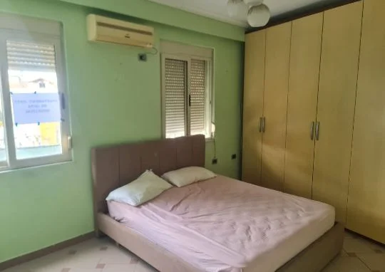 Tirane, jepet me qera apartament 2+1 Kati 2, (Rruga e Durresit)