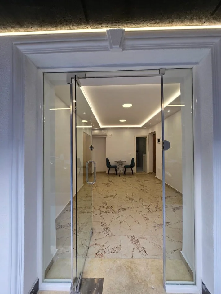 Tirane, shitet ambjent biznesi Kati 0, 32 m² 150.000 € (Rruga Frederik Shiroka, kryqezimi me Sami Frashëri)