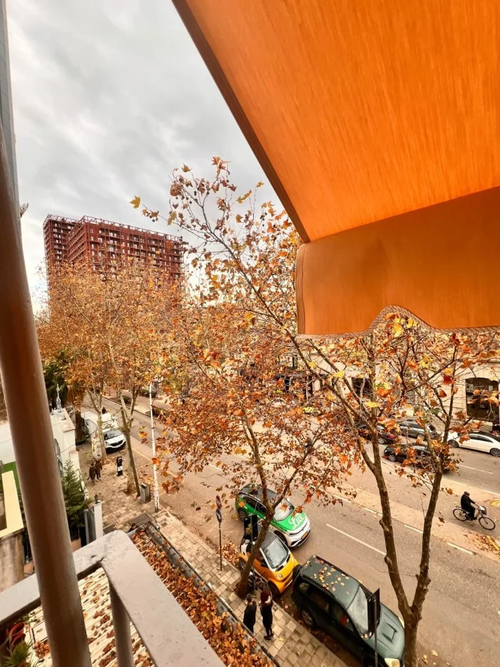 Tirane, jepet me qera apartament 1+1 Kati 5, 80 m² 700 € (Rruga Kavajes , tek Kisha.)