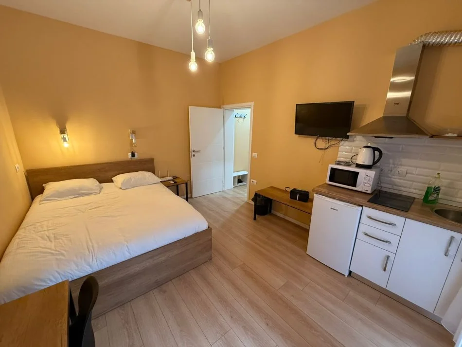 Tirane, jepet me qera garsonier 1+1 Kati 4, 40 m² 500 € (Myslym Shyri)