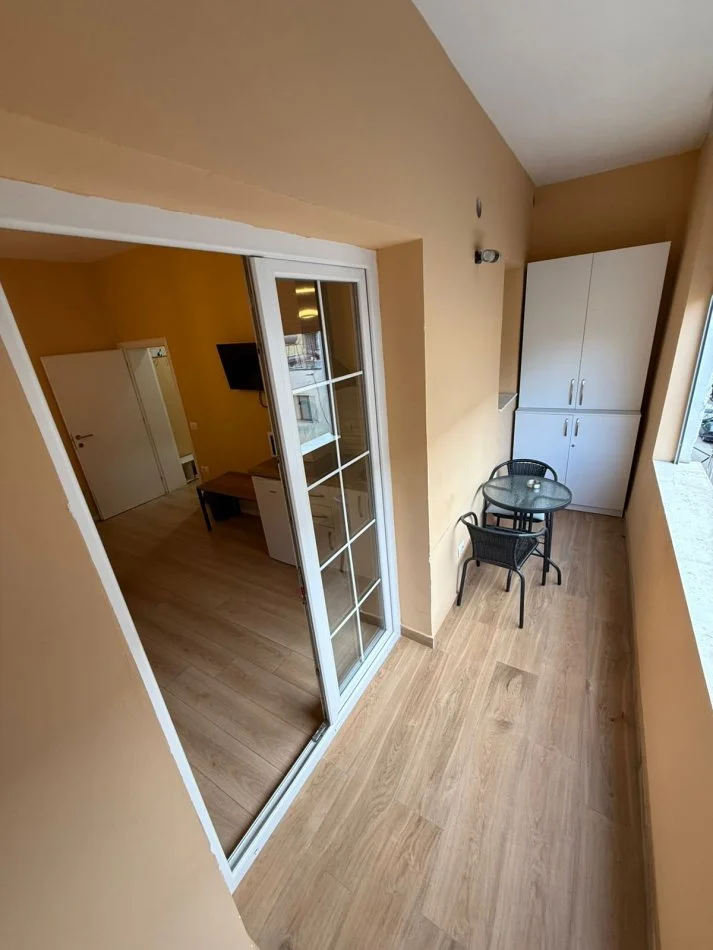 Tirane, jepet me qera garsonier 1+1 Kati 4, 40 m² 500 € (Myslym Shyri)