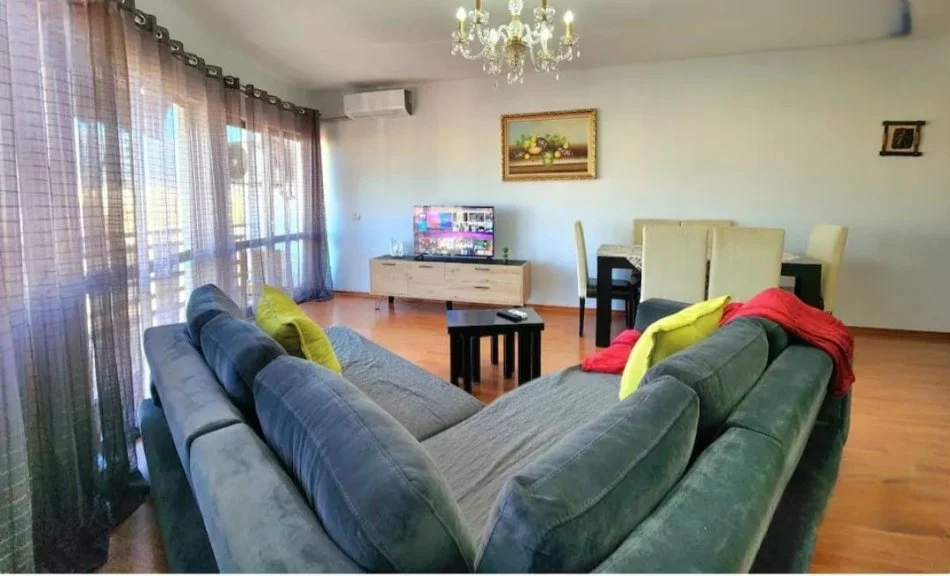 Tirane, shitet apartament 1+1+Ballkon Kati 5, 76 m² 150.000 € (Zogu i Zi)