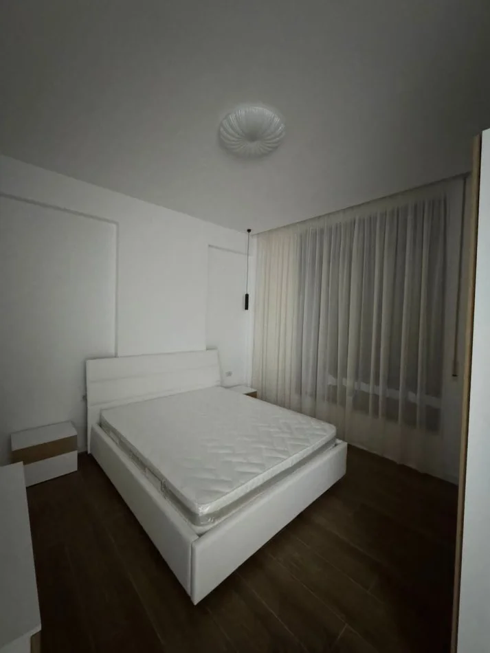 Tirane, jepet me qera apartament 2+1 Kati 2, 93 m² 600 € 