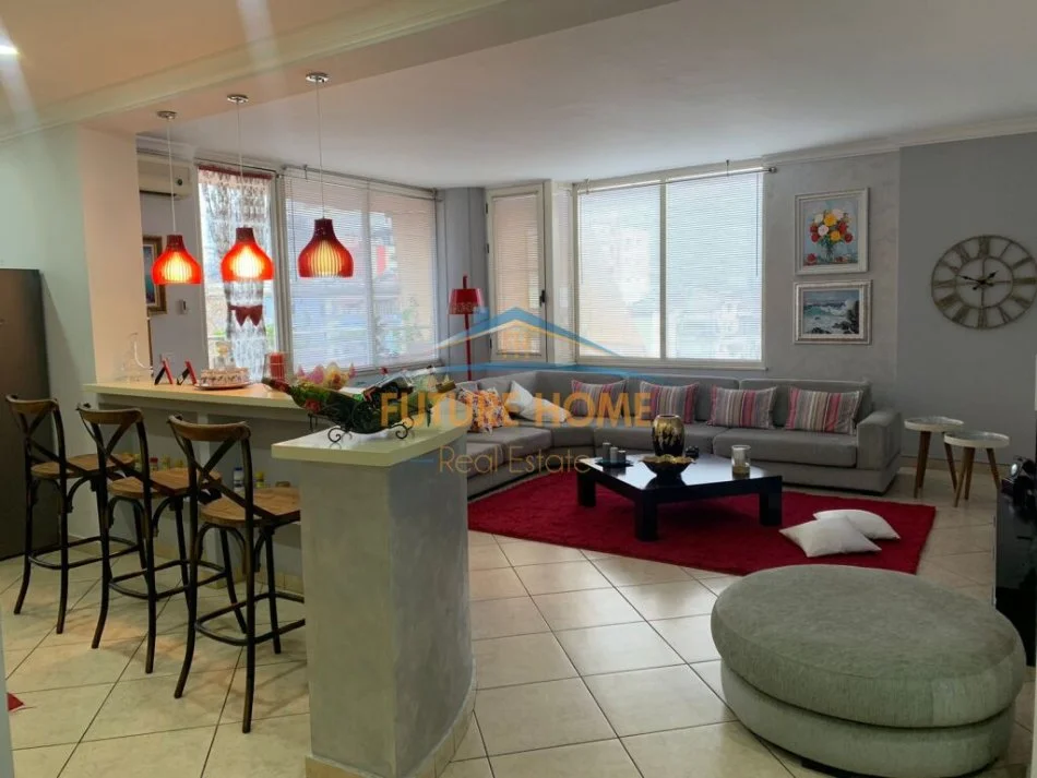 Tirane, jepet me qera apartament 2+1+Ballkon Kati 6, 117 m² 800 € (MYSLYM SHYR)