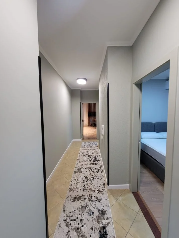 Tirane, jepet me qera apartament 2+1+Ballkon Kati 7, 89 m² 480 € (Fresk)