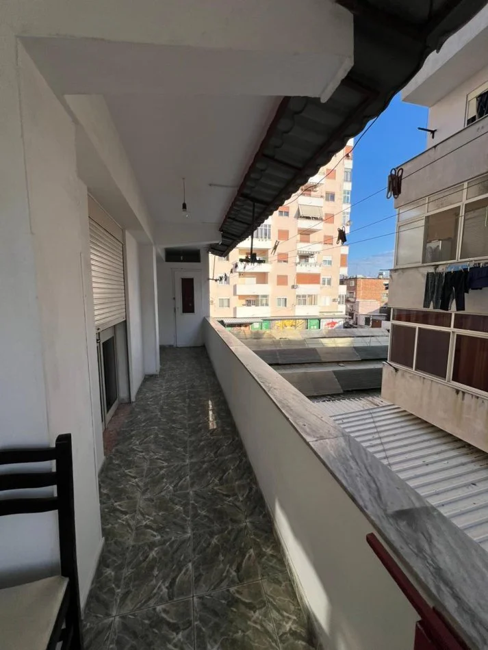Durres, shitet apartament 3+1+Aneks+Ballkon Kati 3, 157 m² 125.000 € (Markata| Durres)