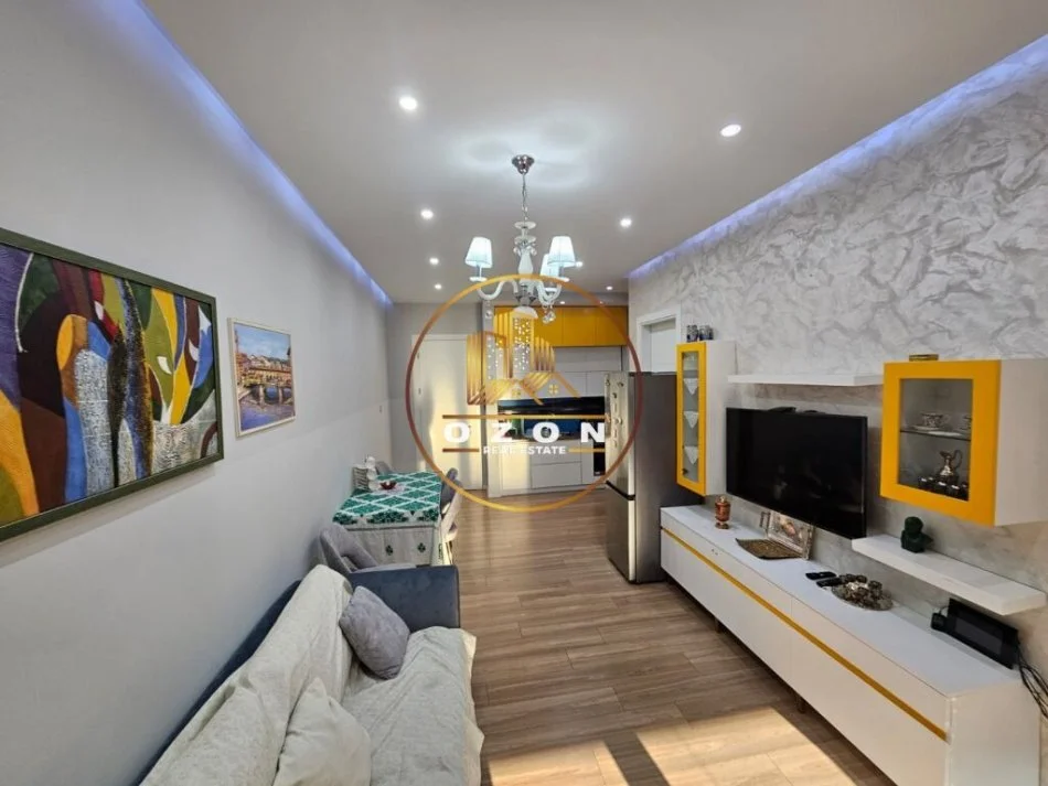 Apartament 1+1 Tek Kompleksi Delijorgji për Qira!