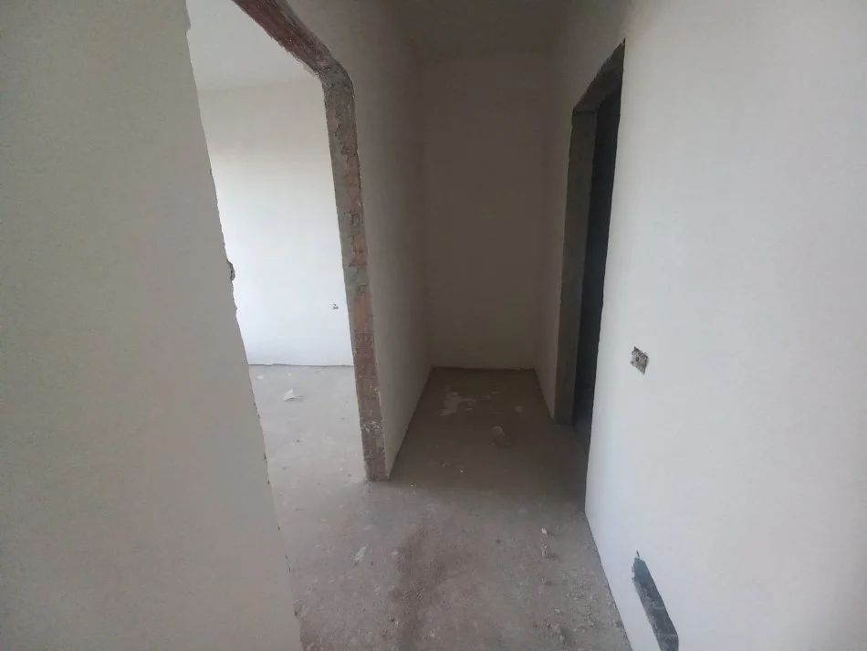 Tirane, shitet apartament 1+1+Ballkon Kati 8, 76 m² 106.638 € (Rruga 5 Maji)