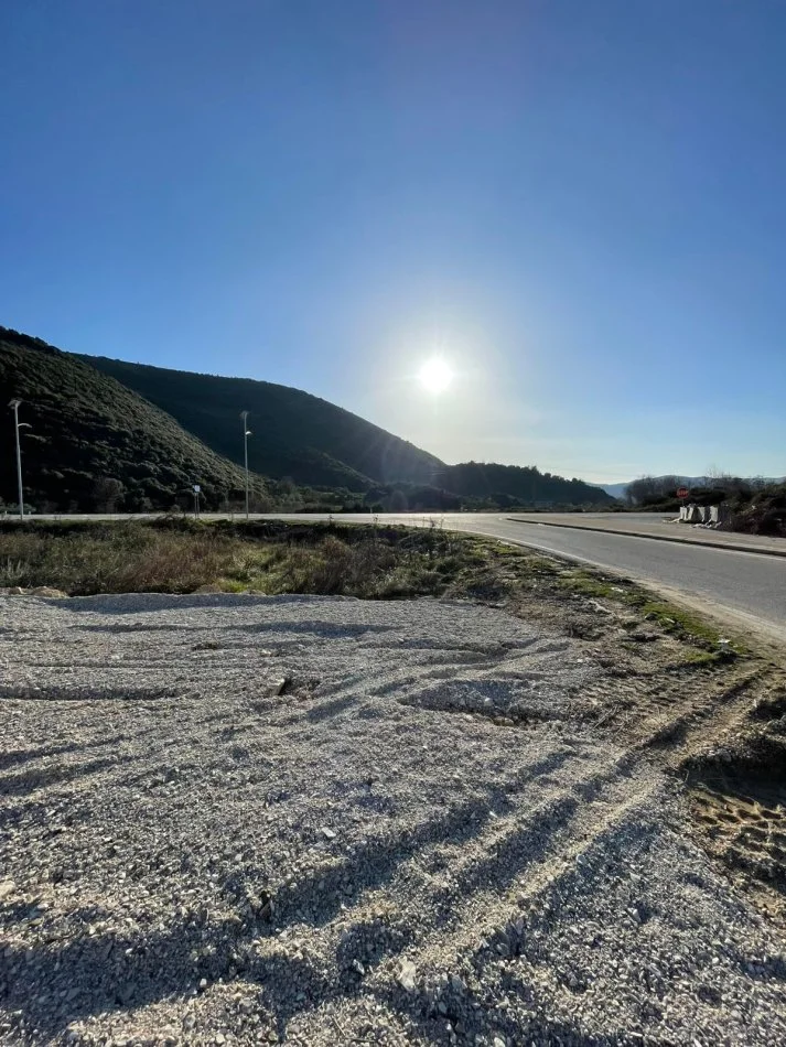 Fier, shitet truall , 4.000 m² 169.990 € (LEVAN-TEPELEN)