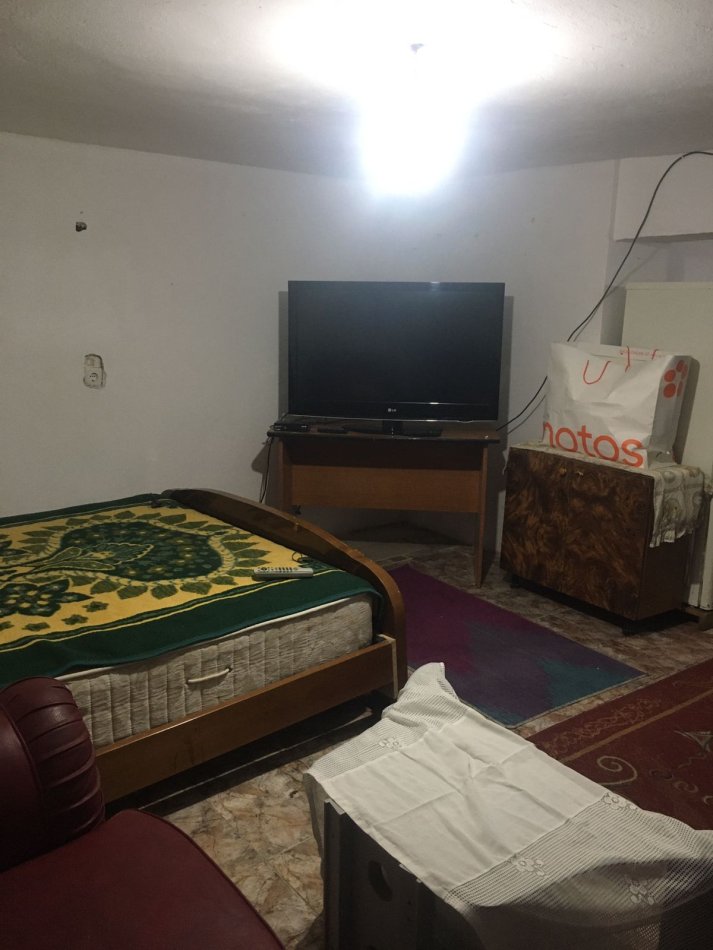 Tirane, jepet me qera shtepi 1+1+Aneks+Ballkon Kati 1, te Kodra e Priftit